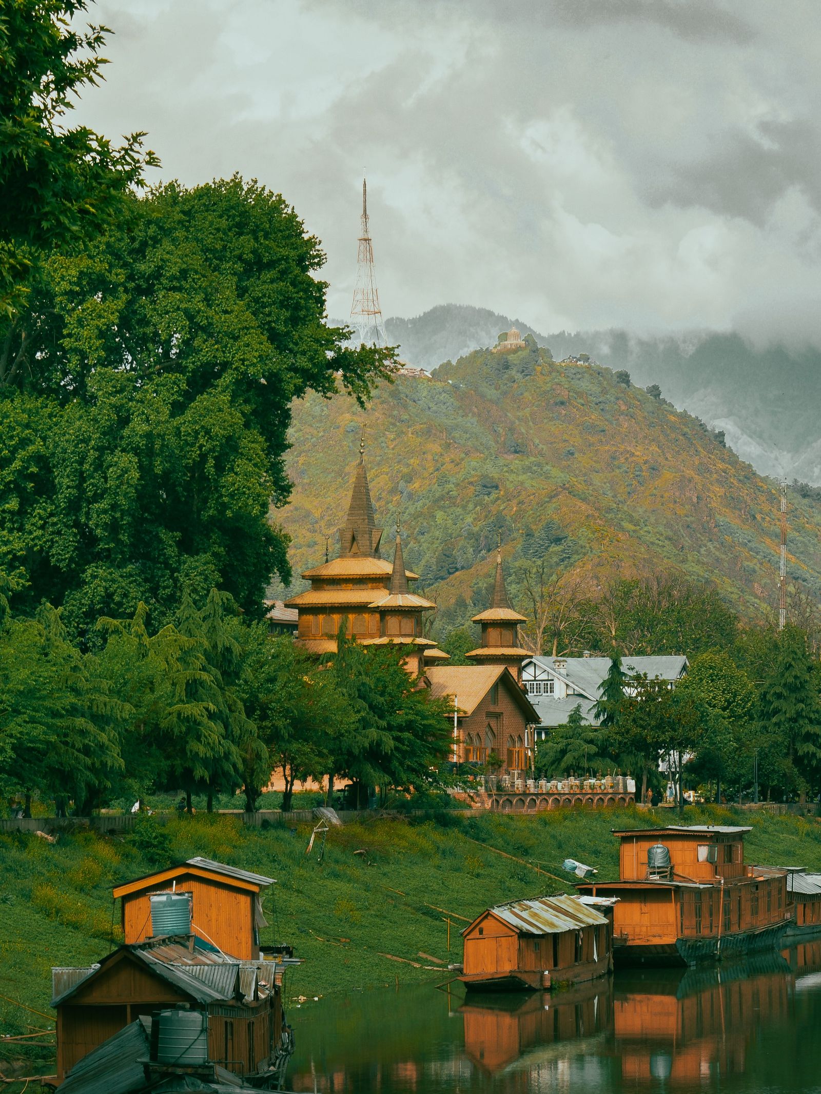 Enchanting Kashmir – Couple Special Tour Package image