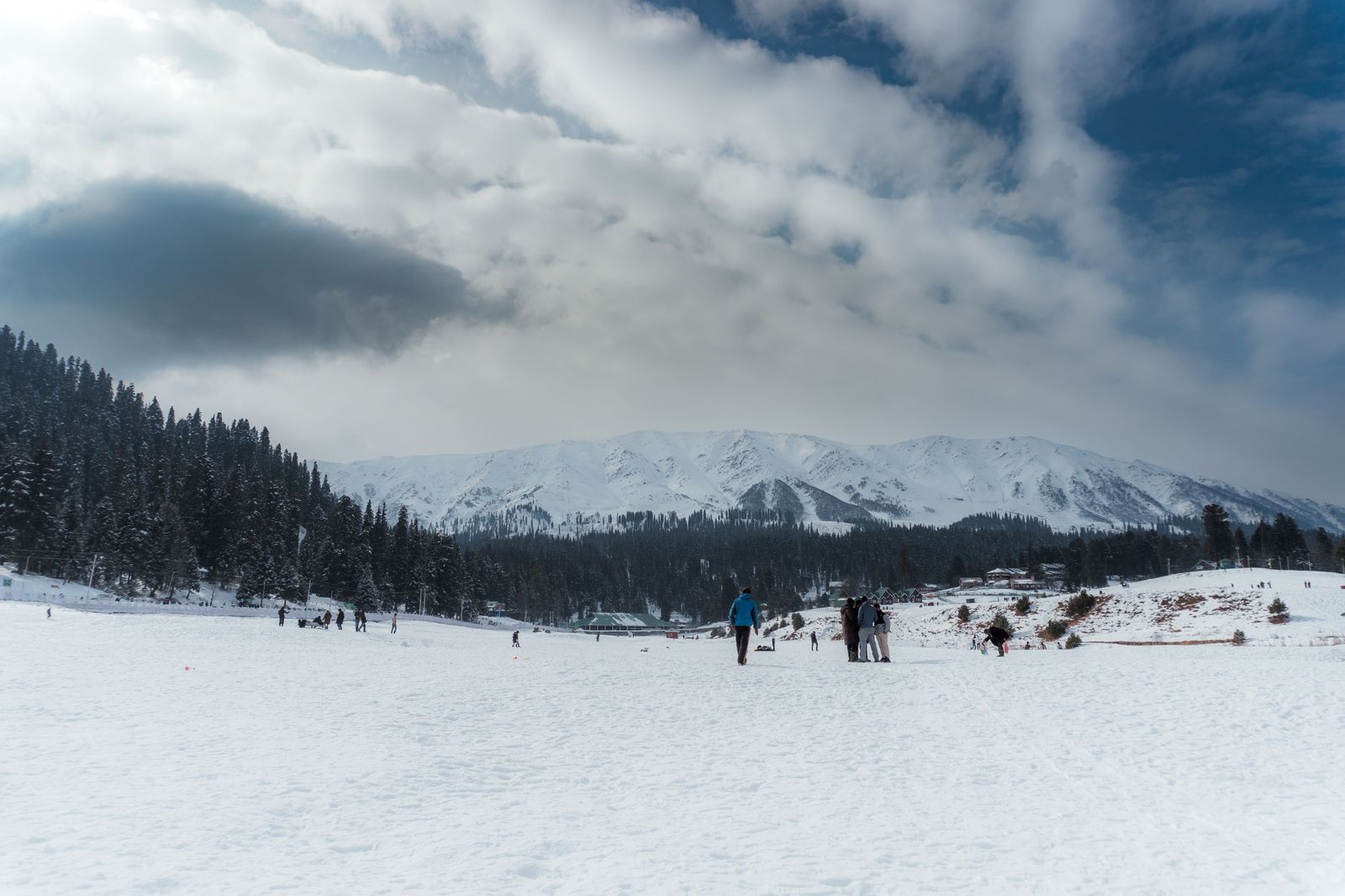 Romantic Kashmir Honeymoon Package image