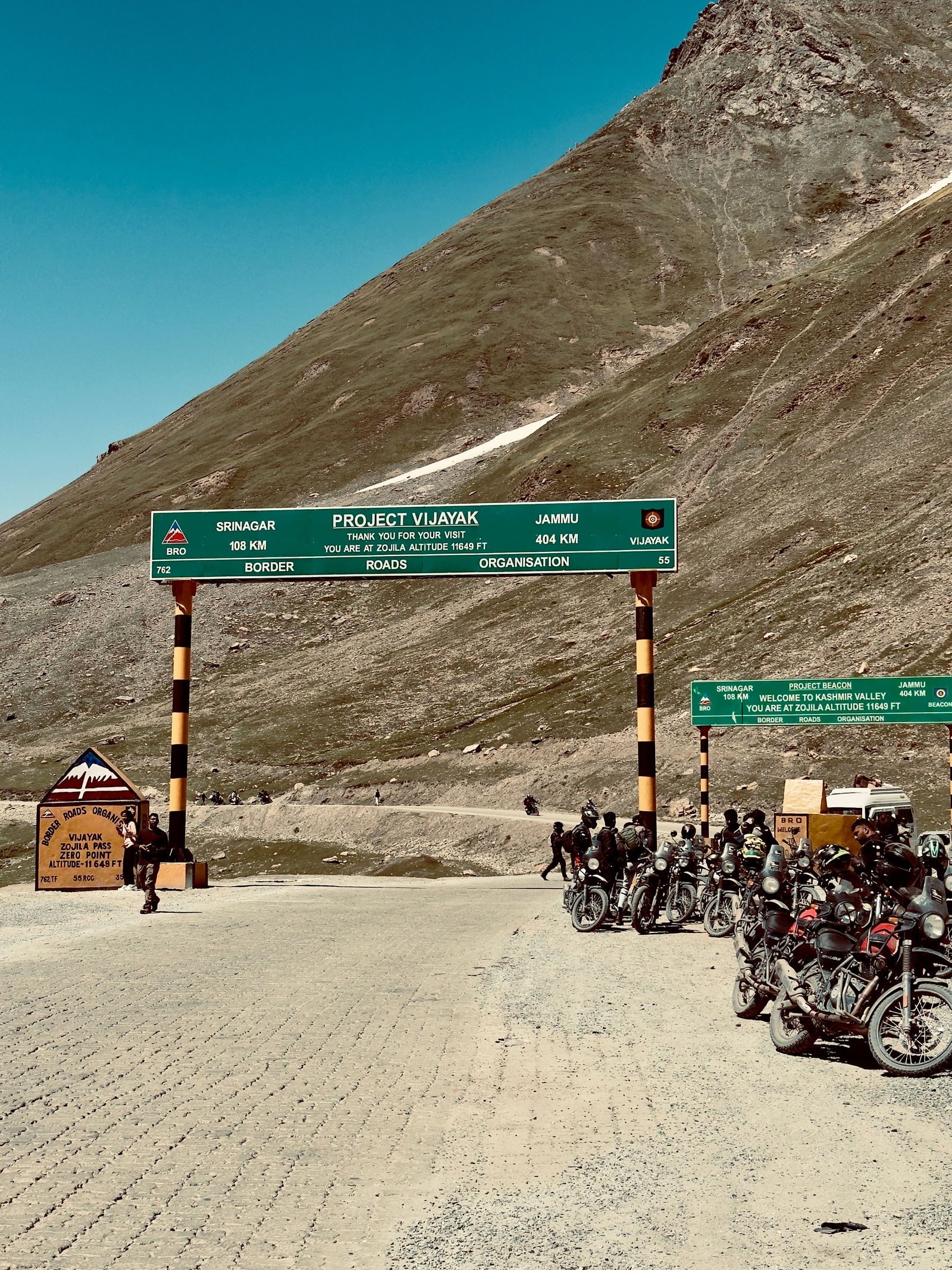7 Days Thrilling Ladakh Tour with Umling La – Classic Value Circuit image