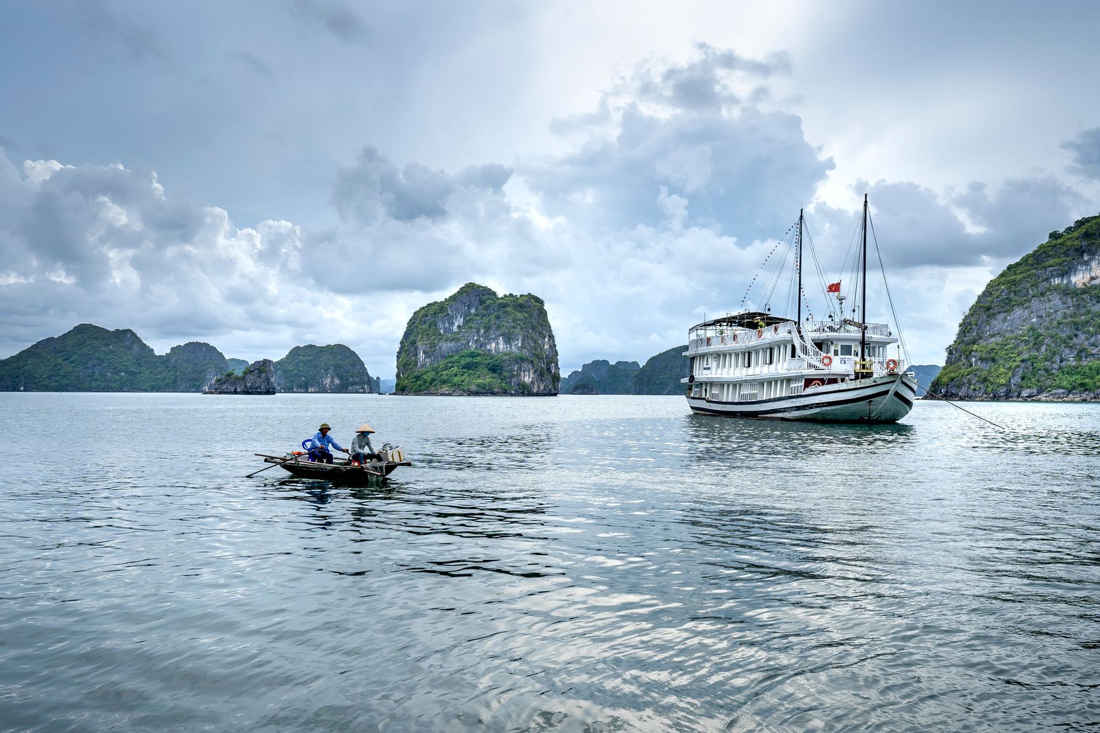 Taste the North and South of Vietnam image